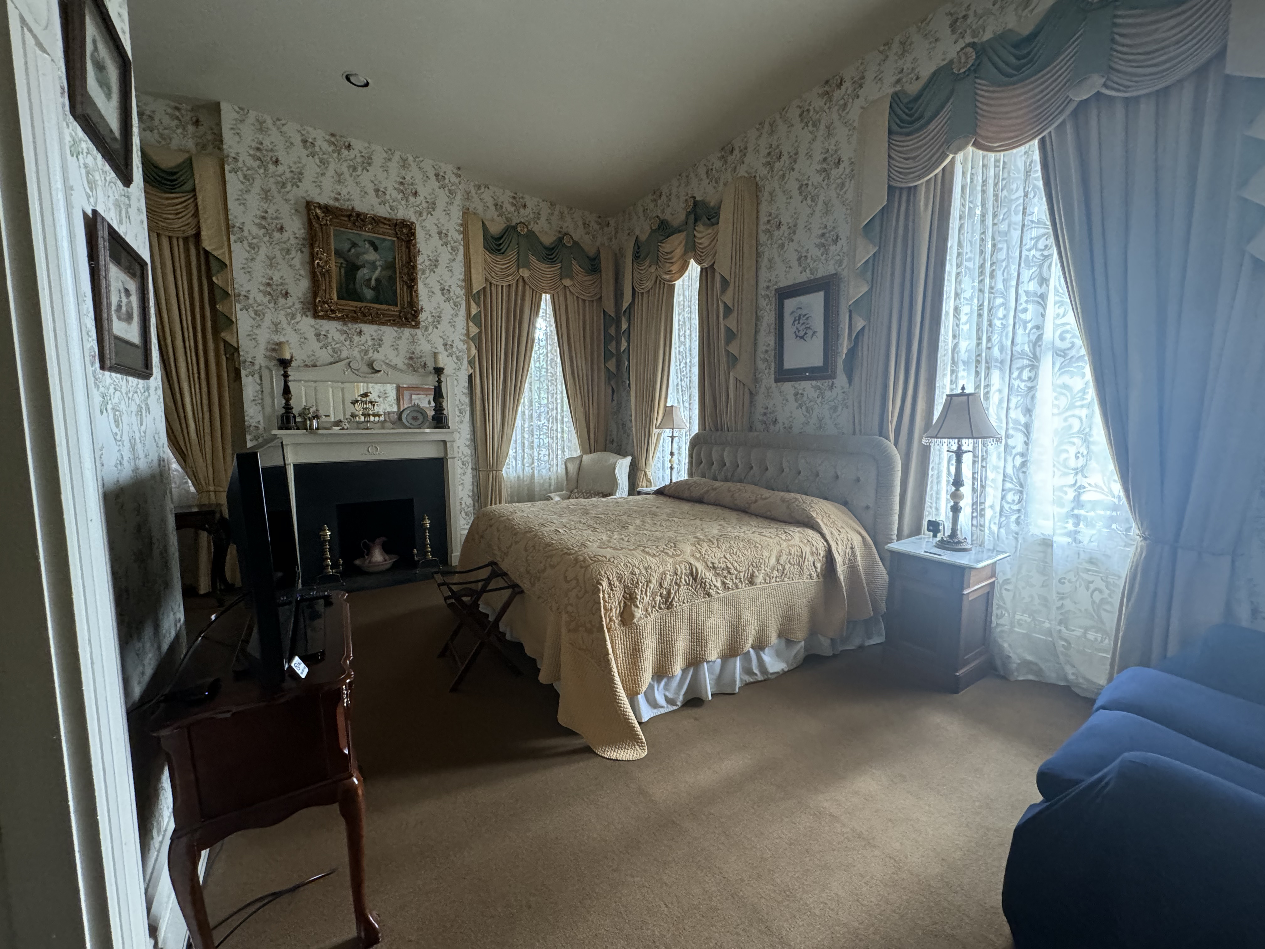 Interior of The Ullman Suite